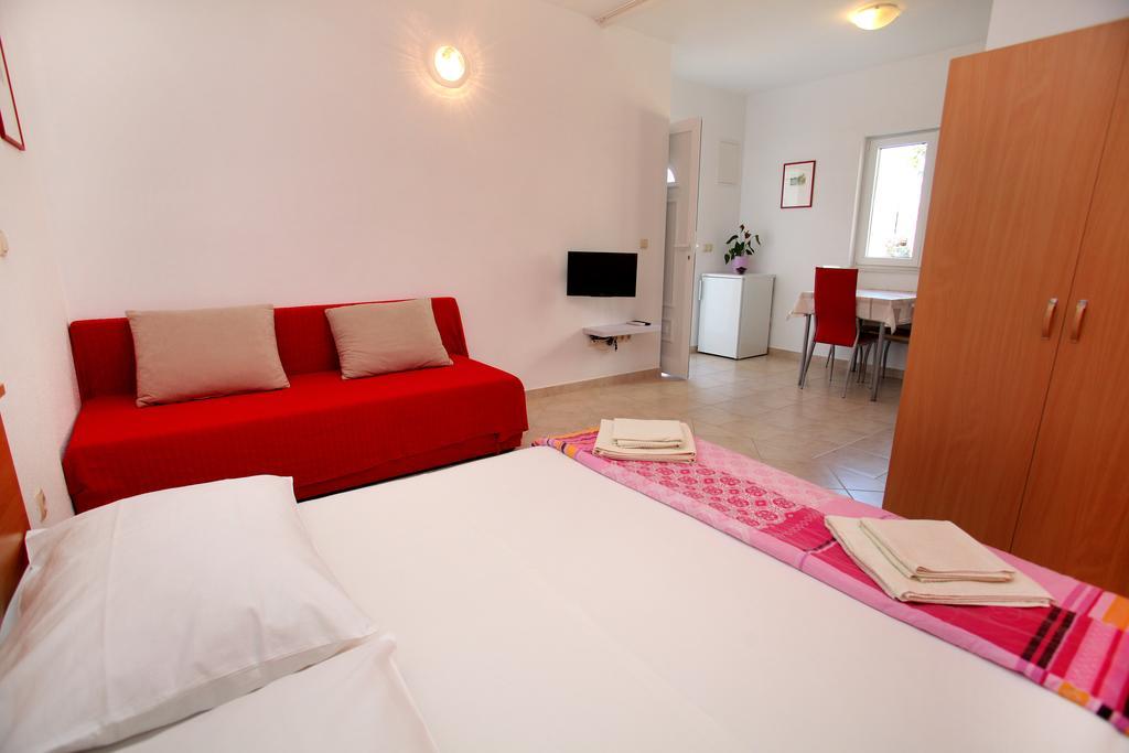 Cvita Apartments Trogir Rum bild