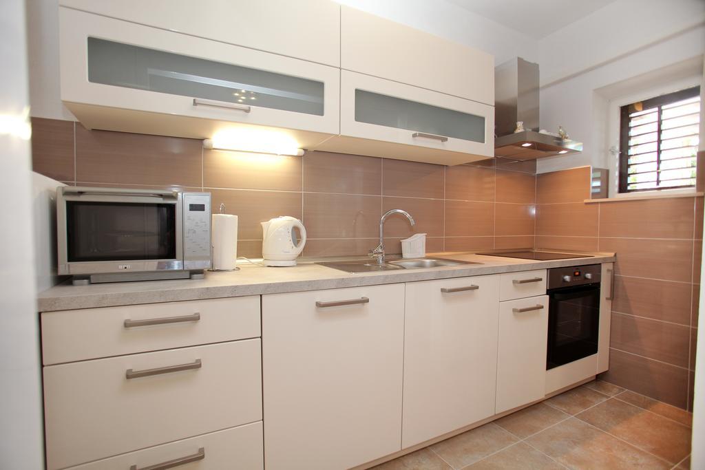 Cvita Apartments Trogir Rum bild